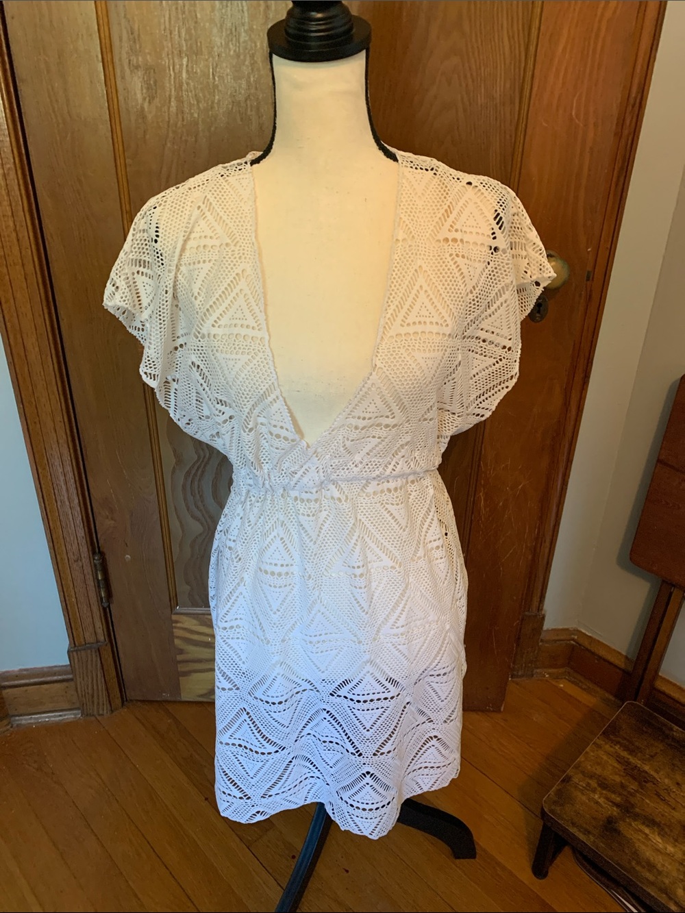 Lagaci White Crochet V-Neck Swim Cover-Up with Elastic Waist